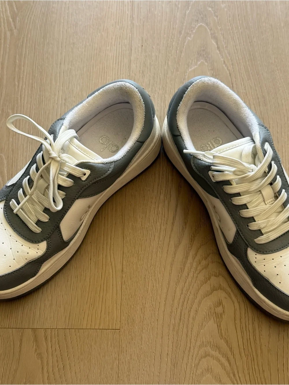 ALO Recovery Sneakers
